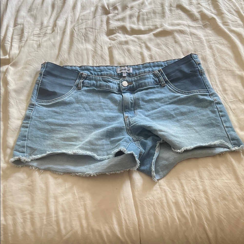Motherhood Maternity Light Blue Two-Tone Denim Cutoff Shorts